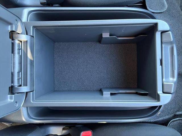 ハイエースバン ロングスーパーGL 保証書/社外 8インチ SDナビ/デジタルインナーミラー/トヨタセーフティセンス/車線逸脱防止支援システム/ヘッドランプ LED/USBジャック/Bluetooth接続/ETC2.0 バックカメラ(32枚目)