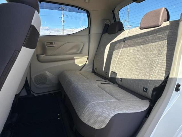 デイズ Ｘ　保証書／純正　９インチ　メモリーナビ／エマージェンシーブレーキ／シートヒーター　前席／アラウンドビューモニター／車線逸脱防止支援システム／ドライブレコーダー　前後／ＵＳＢジャック　衝突被害軽減システム（7枚目）