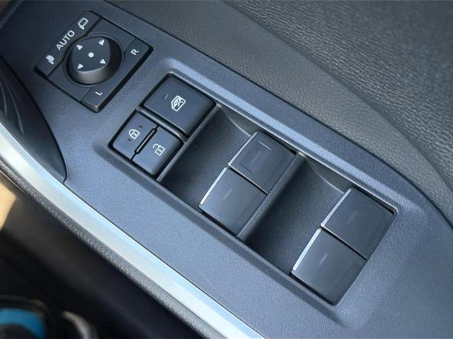 RAV4 4WDアドベンチャーオフロードパッケージ2 保証書/ディスプレイオーディオ+ナビ10.5インチ/デジタルインナーミラー/トヨタセーフティセンス/シートヒーター/パノラミックビューモニター/車線逸脱防止支援システム/シート 合皮 全周囲カメラ(31枚目)