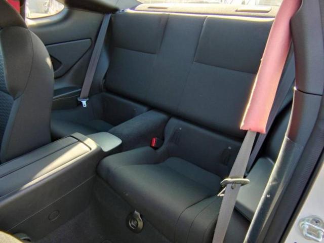 ＧＲ８６ ＲＣ　保証書／ヘッドランプ　ＬＥＤ／ＥＴＣ／ＥＢＤ付ＡＢＳ／横滑り防止装置／クルーズコントロール／エアバッグ　運転席／エアバッグ　助手席／エアバッグ　サイド／アルミホイール　社外　１８インチ　ワンオーナー（7枚目）