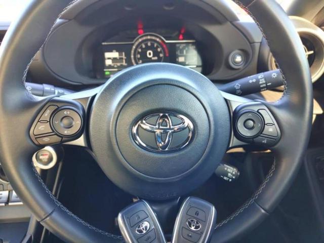 ＧＲ８６ ＲＣ　保証書／ヘッドランプ　ＬＥＤ／ＥＴＣ／ＥＢＤ付ＡＢＳ／横滑り防止装置／クルーズコントロール／エアバッグ　運転席／エアバッグ　助手席／エアバッグ　サイド／アルミホイール　社外　１８インチ　ワンオーナー（10枚目）