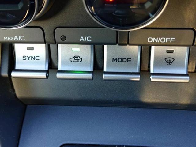 ＧＲ８６ ＲＣ　保証書／ヘッドランプ　ＬＥＤ／ＥＴＣ／ＥＢＤ付ＡＢＳ／横滑り防止装置／クルーズコントロール／エアバッグ　運転席／エアバッグ　助手席／エアバッグ　サイド／アルミホイール　社外　１８インチ　ワンオーナー（13枚目）