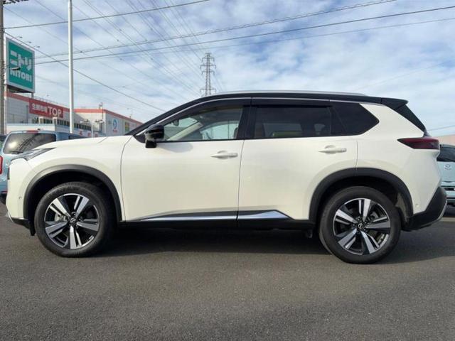 エクストレイル ４ＷＤ　Ｇ　ｅ－４ＯＲＣＥ　サンルーフ／ＢＯＳＥ／保証書／純正　１２．３インチ　メモリーナビ／インテリジェントルームミラー／エマージェンシーブレーキ／シートヒーター　全席／全方位モニター／車線逸脱防止支援システム　革シート（2枚目）