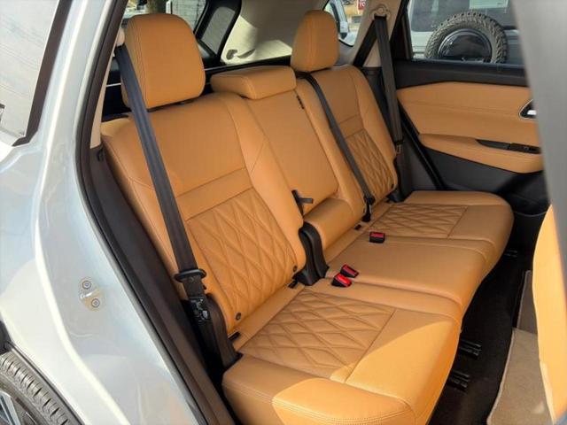 エクストレイル ４ＷＤ　Ｇ　ｅ－４ＯＲＣＥ　サンルーフ／ＢＯＳＥ／保証書／純正　１２．３インチ　メモリーナビ／インテリジェントルームミラー／エマージェンシーブレーキ／シートヒーター　全席／全方位モニター／車線逸脱防止支援システム　革シート（5枚目）