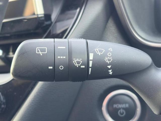 カローラツーリング ハイブリッドダブルバイビー　新品タイヤ／保証書／ディスプレイオーディオ＋ナビ１０．５インチ／トヨタセーフティセンス／車線逸脱防止支援システム／シート　ハーフレザー／ヘッドランプ　ＬＥＤ／ＵＳＢジャック　衝突被害軽減システム（17枚目）