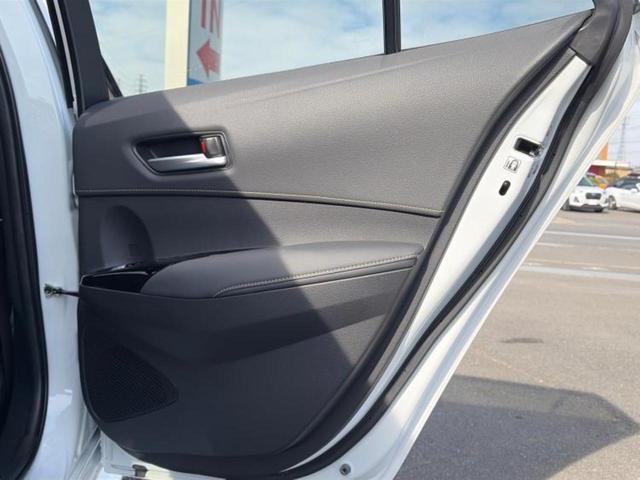 カローラツーリング ハイブリッドダブルバイビー　新品タイヤ／保証書／ディスプレイオーディオ＋ナビ１０．５インチ／トヨタセーフティセンス／車線逸脱防止支援システム／シート　ハーフレザー／ヘッドランプ　ＬＥＤ／ＵＳＢジャック　衝突被害軽減システム（21枚目）