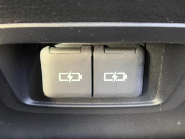 カローラツーリング ハイブリッドダブルバイビー　新品タイヤ／保証書／ディスプレイオーディオ＋ナビ１０．５インチ／トヨタセーフティセンス／車線逸脱防止支援システム／シート　ハーフレザー／ヘッドランプ　ＬＥＤ／ＵＳＢジャック　衝突被害軽減システム（39枚目）