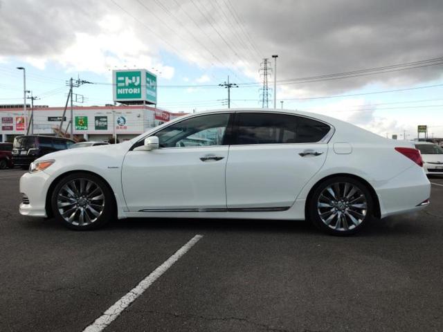 レジェンド ４ＷＤハイブリッドＥＸ　新品タイヤ／サンルーフ／保証書／純正　ＳＤナビ／衝突安全装置／シートエアコン／マルチビューカメラシステム／車線逸脱防止支援システム／シート　フルレザー／ヘッドランプ　ＬＥＤ／ＥＴＣ／ＥＢＤ付ＡＢＳ（2枚目）