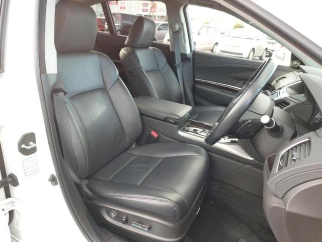 レジェンド ４ＷＤハイブリッドＥＸ　新品タイヤ／サンルーフ／保証書／純正　ＳＤナビ／衝突安全装置／シートエアコン／マルチビューカメラシステム／車線逸脱防止支援システム／シート　フルレザー／ヘッドランプ　ＬＥＤ／ＥＴＣ／ＥＢＤ付ＡＢＳ（4枚目）