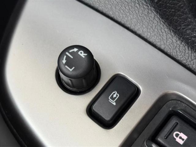 ＸＶ ４ＷＤ２．０ｉ－Ｌアイサイト　純正　ナビ／アイサイト／車線逸脱防止支援システム／ドライブレコーダー　前後／ヘッドランプ　ＬＥＤ／ＵＳＢジャック／Ｂｌｕｅｔｏｏｔｈ接続／ＥＴＣ／ＥＢＤ付ＡＢＳ／横滑り防止装置　衝突被害軽減システム（28枚目）