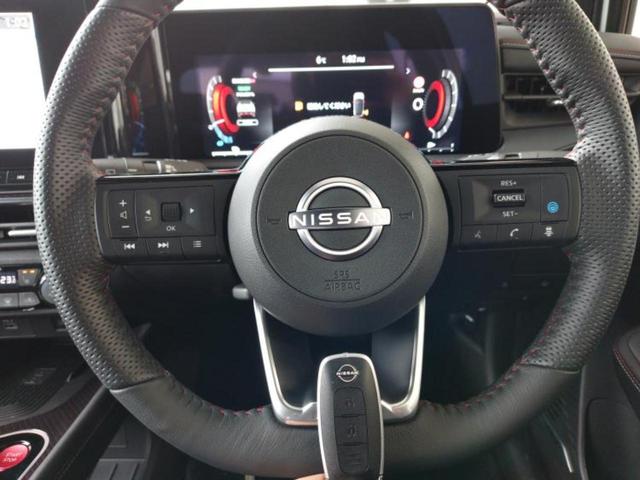 オーラ ニスモチューンドｅパワー４ＷＤ　ＢＯＳＥ／保証書／純正　９インチ　メモリーナビ／インテリジェントルームミラー／エマージェンシーブレーキ／シートヒーター　前席／アラウンドビューモニター／車線逸脱防止支援システム／シート　ハーフレザー（15枚目）