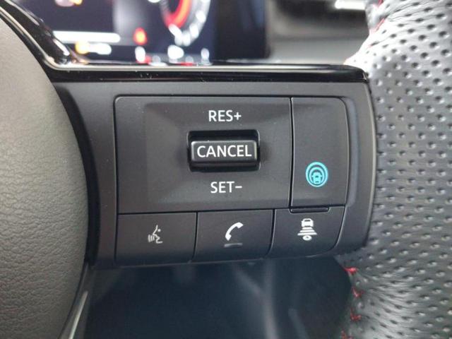 オーラ ニスモチューンドｅパワー４ＷＤ　ＢＯＳＥ／保証書／純正　９インチ　メモリーナビ／インテリジェントルームミラー／エマージェンシーブレーキ／シートヒーター　前席／アラウンドビューモニター／車線逸脱防止支援システム／シート　ハーフレザー（33枚目）