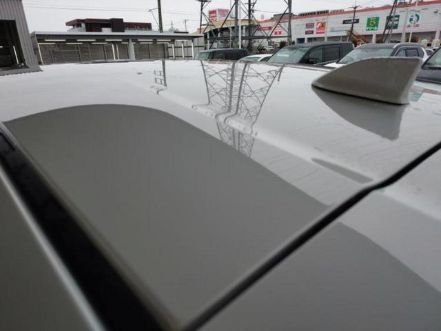 オーラ ニスモチューンドｅパワー４ＷＤ　ＢＯＳＥ／保証書／純正　９インチ　メモリーナビ／インテリジェントルームミラー／エマージェンシーブレーキ／シートヒーター　前席／アラウンドビューモニター／車線逸脱防止支援システム／シート　ハーフレザー（46枚目）