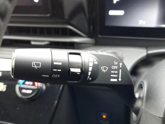 セレナ ハイウェイスターV 保証書/純正 12.3インチ メモリーナビ/フリップダウンモニター 純正 11インチ/エマージェンシーブレーキ/両側電動スライドドア/アラウンドビューモニター/車線逸脱防止支援システム 全周囲カメラ(17枚目)