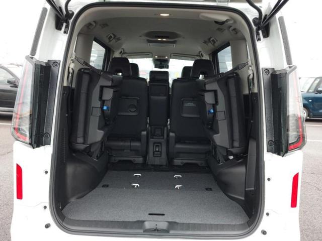 セレナ ハイウェイスターV 保証書/純正 12.3インチ メモリーナビ/フリップダウンモニター 純正 11インチ/エマージェンシーブレーキ/両側電動スライドドア/アラウンドビューモニター/車線逸脱防止支援システム 全周囲カメラ(21枚目)