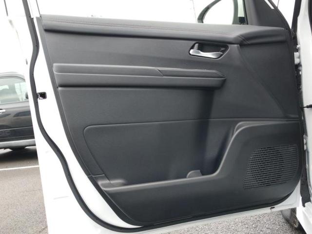 セレナ ハイウェイスターV 保証書/純正 12.3インチ メモリーナビ/フリップダウンモニター 純正 11インチ/エマージェンシーブレーキ/両側電動スライドドア/アラウンドビューモニター/車線逸脱防止支援システム 全周囲カメラ(24枚目)