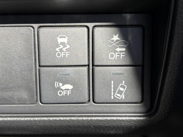 オデッセイハイブリッド ハイブリッドアブソルート・ホンダセンシング　新品タイヤ／保証書／純正　ＳＤナビ／フリップダウンモニター／両側電動スライドドア／シート　ハーフレザー／ヘッドランプ　ＬＥＤ／ＥＴＣ／ＥＢＤ付ＡＢＳ／横滑り防止装置／アイドリングストップ　後席モニター（16枚目）