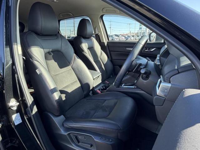 ＣＸ－５ ２０Ｓブラックトーンエディション　新品タイヤ／保証書／純正　ＳＤナビ／衝突安全装置／シートヒーター／全方位モニター／車線逸脱防止支援システム／シート　ハーフレザー／電動バックドア／ヘッドランプ　ＬＥＤ／ＥＴＣ／ＥＢＤ付ＡＢＳ（5枚目）