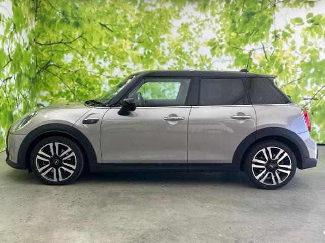 ＭＩＮＩ クーパーＳプレミアムプラスライン　新品タイヤ／保証書／純正　ＳＤナビ／衝突安全装置／シートヒーター／車線逸脱防止支援システム／シート　フルレザー／パーキングアシスト　自動操舵／ヘッドランプ　ＬＥＤ／ＥＴＣ／ＥＢＤ付ＡＢＳ　革シート（2枚目）