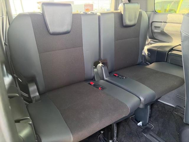 ノア Ｓｉダブルバイビー３　保証書／社外　１１インチ　ＳＤナビ／フリップダウンモニター　社外　１２．８インチ／トヨタセーフティセンス／両側電動スライドドア／車線逸脱防止支援システム／シート　ハーフレザー　衝突被害軽減システム（6枚目）