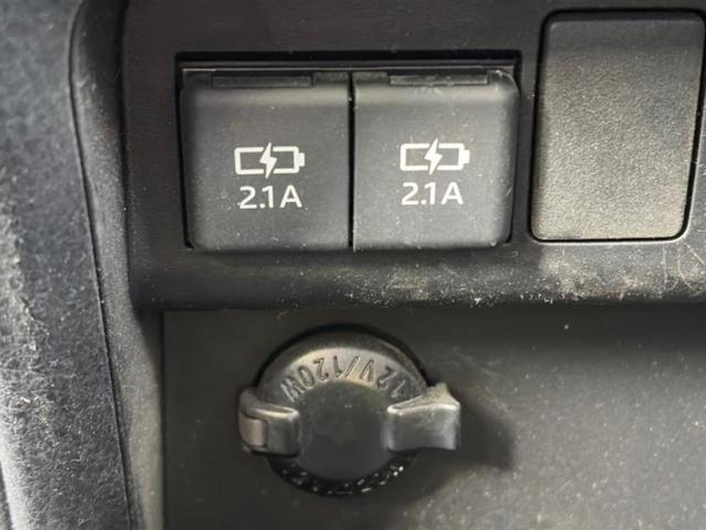 ノア Ｓｉダブルバイビー３　保証書／社外　１１インチ　ＳＤナビ／フリップダウンモニター　社外　１２．８インチ／トヨタセーフティセンス／両側電動スライドドア／車線逸脱防止支援システム／シート　ハーフレザー　衝突被害軽減システム（39枚目）