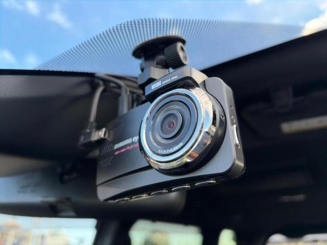 エスクァイア ハイブリッドＧｉ　新品タイヤ／保証書／純正　９インチ　ＳＤナビ／フリップダウンモニター　純正　１２．１インチ／トヨタセーフティセンス／両側電動スライドドア／シートヒーター　前席／シート　合皮　衝突被害軽減システム（42枚目）