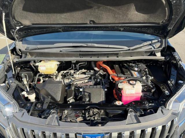 エスクァイア ハイブリッドＧｉ　新品タイヤ／保証書／純正　９インチ　ＳＤナビ／フリップダウンモニター　純正　１２．１インチ／トヨタセーフティセンス／両側電動スライドドア／シートヒーター　前席／シート　合皮　衝突被害軽減システム（50枚目）