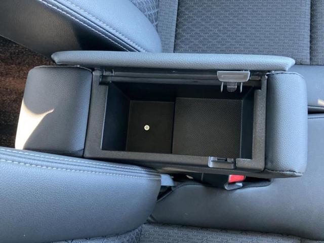 スペーシアカスタム ハイブリッドXSターボ 保証書/純正 9インチ SDナビ/セーフティサポート(スズキ)/両側電動スライドドア/シートヒーター 運転席/全方位モニター用カメラ/車線逸脱防止支援システム/シート ハーフレザー ターボ 禁煙車(31枚目)