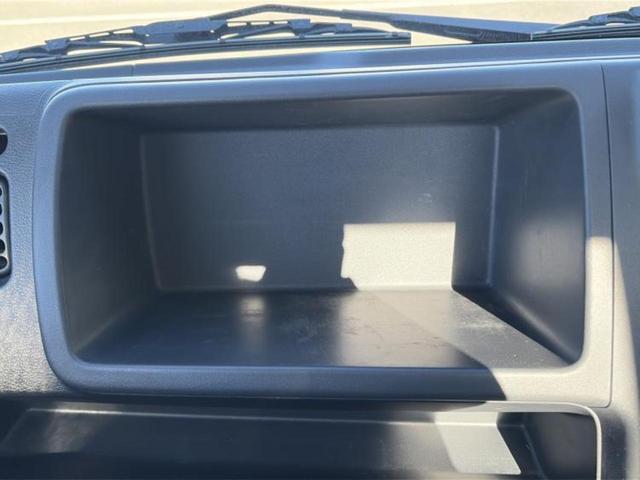 キャリイトラック ＫＣ　新品タイヤ／禁煙車／エアバッグ　運転席／パワーステアリング／マニュアルエアコン／取扱説明書／ユーザー買取車／最大積載量３５０ｋｇ／間欠ワイパー／ヘッドライトレベライザー／三方開／ラジオ（21枚目）