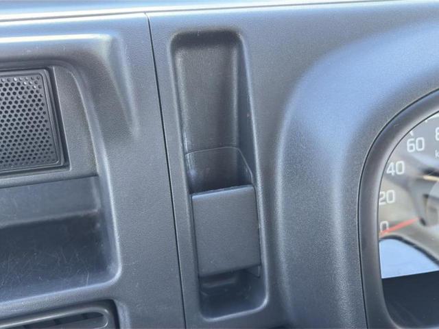 キャリイトラック ＫＣ　新品タイヤ／禁煙車／エアバッグ　運転席／パワーステアリング／マニュアルエアコン／取扱説明書／ユーザー買取車／最大積載量３５０ｋｇ／間欠ワイパー／ヘッドライトレベライザー／三方開／ラジオ（27枚目）