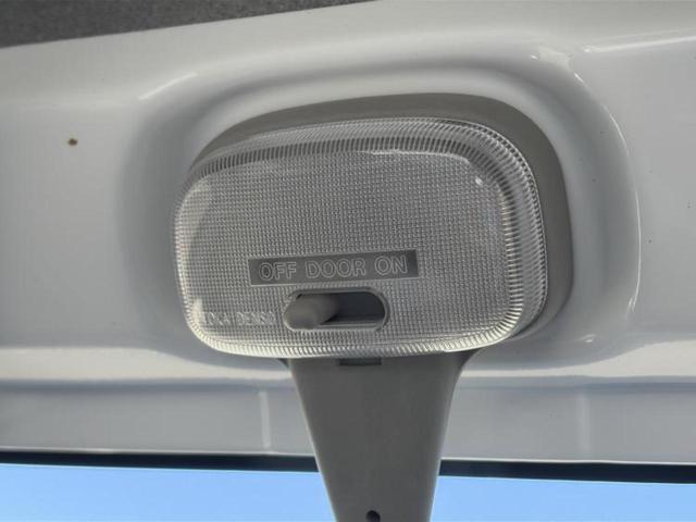 キャリイトラック ＫＣ　新品タイヤ／禁煙車／エアバッグ　運転席／パワーステアリング／マニュアルエアコン／取扱説明書／ユーザー買取車／最大積載量３５０ｋｇ／間欠ワイパー／ヘッドライトレベライザー／三方開／ラジオ（30枚目）