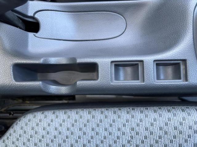 キャリイトラック ＫＣ　新品タイヤ／禁煙車／エアバッグ　運転席／パワーステアリング／マニュアルエアコン／取扱説明書／ユーザー買取車／最大積載量３５０ｋｇ／間欠ワイパー／ヘッドライトレベライザー／三方開／ラジオ（34枚目）