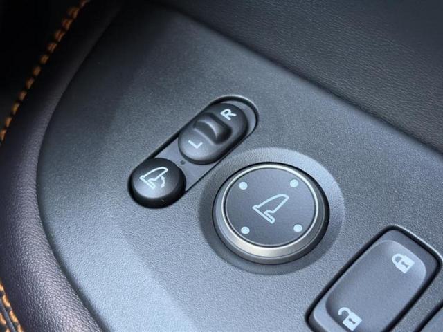 ZR-V 4WD eHEV Z 保証書/純正 SDナビ/衝突安全装置/シートヒーター/全方位モニター/車線逸脱防止支援システム/シート フルレザー/電動バックドア/ヘッドランプ LED/ETC/EBD付ABS/横滑り防止装置 4WD(30枚目)