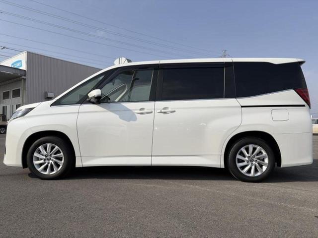 ノア ハイブリッドZ 保証書/ディスプレイオーディオ+ナビ10.5インチ/フリップダウンモニター 純正 14インチ/トヨタセーフティセンス/両側電動スライドドア/シートヒーター 前席/車線逸脱防止支援システム バックカメラ(2枚目)