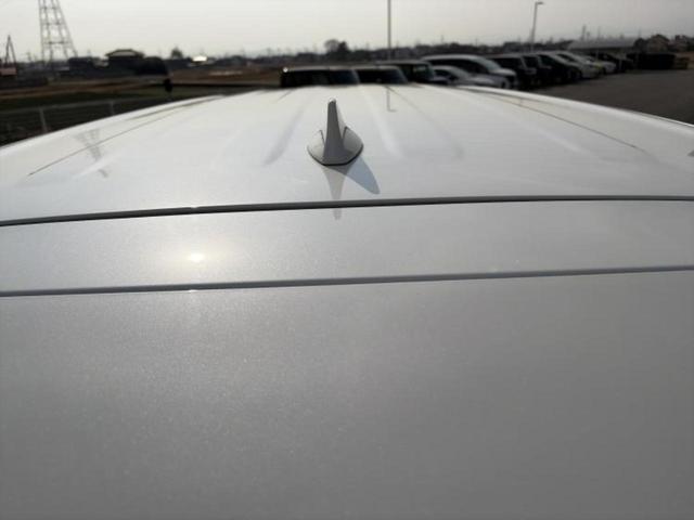 ノア ハイブリッドZ 保証書/ディスプレイオーディオ+ナビ10.5インチ/フリップダウンモニター 純正 14インチ/トヨタセーフティセンス/両側電動スライドドア/シートヒーター 前席/車線逸脱防止支援システム バックカメラ(50枚目)