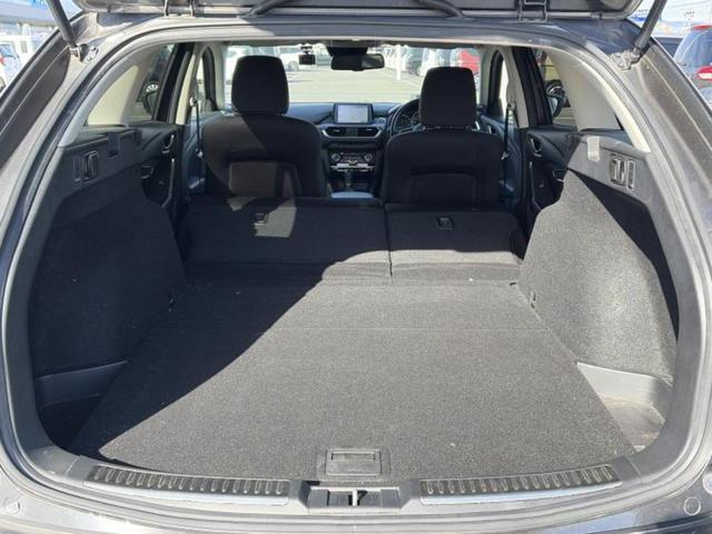 アテンザワゴン ２０Ｓプロアクティブ　保証書／純正　ＳＤナビ／アイアクティブセンス（マツダ）／車線逸脱防止支援システム／ドライブレコーダー　社外／ヘッドランプ　ＬＥＤ／Ｂｌｕｅｔｏｏｔｈ接続／ＥＴＣ／ＥＢＤ付ＡＢＳ／横滑り防止装置　禁煙車（19枚目）