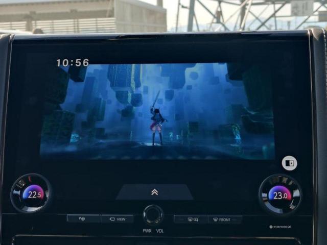 ヴェルファイアハイブリッド ４ＷＤハイブリッドＺプレミア　新品タイヤ／サンルーフ／保証書／ディスプレイオーディオ＋ナビ／フリップダウンモニター／デジタルインナーミラー／衝突安全装置／両側電動スライドドア／シートヒーター／全方位モニター　衝突被害軽減システム（11枚目）