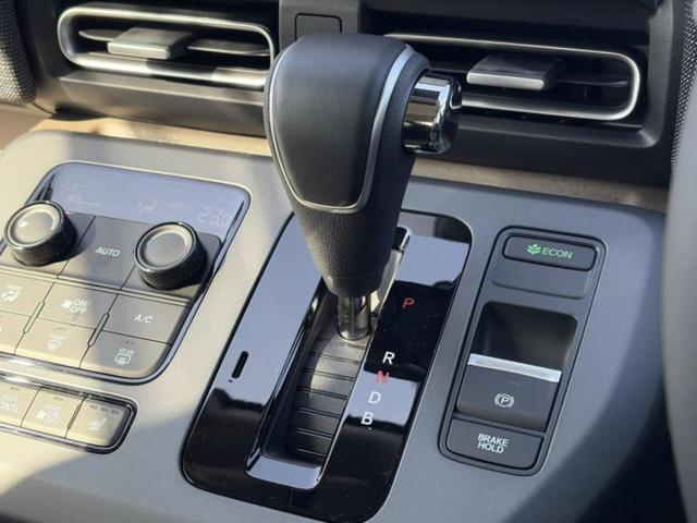 フリード eHEVエアーEX 保証書/純正 11インチ メモリーナビ/ホンダセンシング/両側電動スライドドア/シートヒーター 前席/車線逸脱防止支援システム/シート ハーフレザー/ヘッドランプ LED/USBジャック バックカメラ(18枚目)