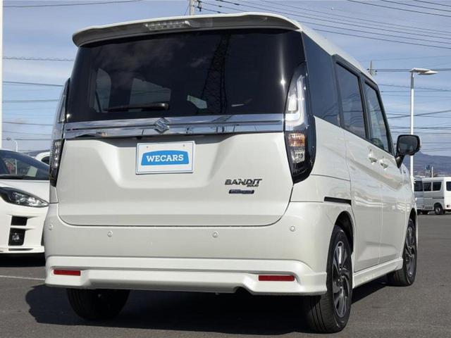 ソリオバンディット バンディットハイブリッドＭＶ　保証書／純正　９インチ　メモリーナビ／セーフティサポート（スズキ）／両側電動スライドドア／シートヒーター／全方位モニター／車線逸脱防止支援システム／登録済未使用車／ヘッドランプ　ＬＥＤ　全周囲カメラ（3枚目）