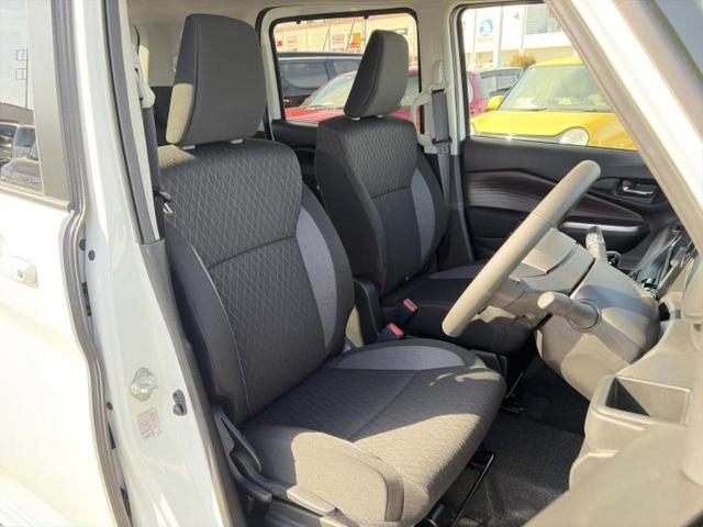 ソリオバンディット バンディットハイブリッドＭＶ　保証書／純正　９インチ　メモリーナビ／セーフティサポート（スズキ）／両側電動スライドドア／シートヒーター／全方位モニター／車線逸脱防止支援システム／登録済未使用車／ヘッドランプ　ＬＥＤ　全周囲カメラ（4枚目）