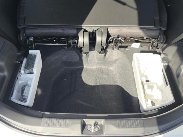 ソリオバンディット バンディットハイブリッドＭＶ　保証書／純正　９インチ　メモリーナビ／セーフティサポート（スズキ）／両側電動スライドドア／シートヒーター／全方位モニター／車線逸脱防止支援システム／登録済未使用車／ヘッドランプ　ＬＥＤ　全周囲カメラ（24枚目）