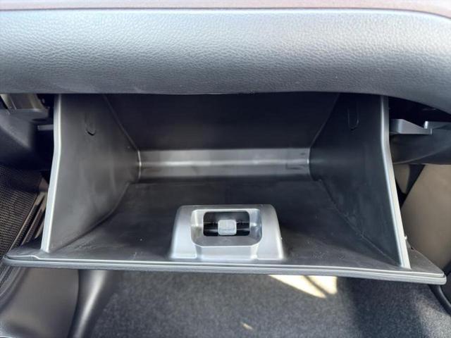 ソリオバンディット バンディットハイブリッドＭＶ　保証書／純正　９インチ　メモリーナビ／セーフティサポート（スズキ）／両側電動スライドドア／シートヒーター／全方位モニター／車線逸脱防止支援システム／登録済未使用車／ヘッドランプ　ＬＥＤ　全周囲カメラ（34枚目）