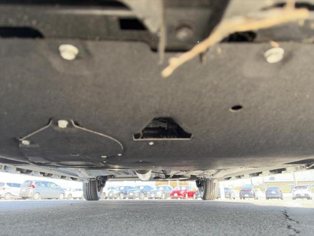 ソリオバンディット バンディットハイブリッドＭＶ　保証書／純正　９インチ　メモリーナビ／セーフティサポート（スズキ）／両側電動スライドドア／シートヒーター／全方位モニター／車線逸脱防止支援システム／登録済未使用車／ヘッドランプ　ＬＥＤ　全周囲カメラ（47枚目）