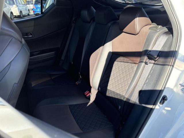 C-HR G 新品タイヤ/純正エアロ/純正 SDナビ/衝突安全装置/シートヒーター/車線逸脱防止支援システム/シート ハーフレザー/ヘッドランプ LED/ETC/EBD付ABS/横滑り防止装置 衝突被害軽減システム(7枚目)