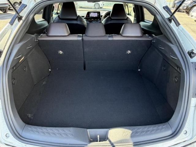 C-HR G 新品タイヤ/純正エアロ/純正 SDナビ/衝突安全装置/シートヒーター/車線逸脱防止支援システム/シート ハーフレザー/ヘッドランプ LED/ETC/EBD付ABS/横滑り防止装置 衝突被害軽減システム(8枚目)