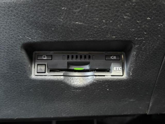 C-HR G 新品タイヤ/純正エアロ/純正 SDナビ/衝突安全装置/シートヒーター/車線逸脱防止支援システム/シート ハーフレザー/ヘッドランプ LED/ETC/EBD付ABS/横滑り防止装置 衝突被害軽減システム(17枚目)