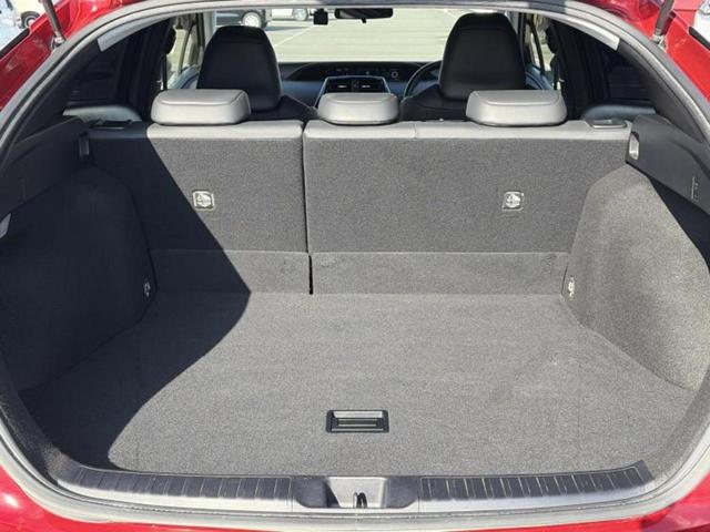 プリウス Sツーリングセレクション 新品タイヤ/保証書/社外 メモリーナビ/トヨタセーフティセンス/シートヒーター 前席/車線逸脱防止支援システム/シート 合皮/ドライブレコーダー 社外/ヘッドランプ LED/Bluetooth接続(8枚目)