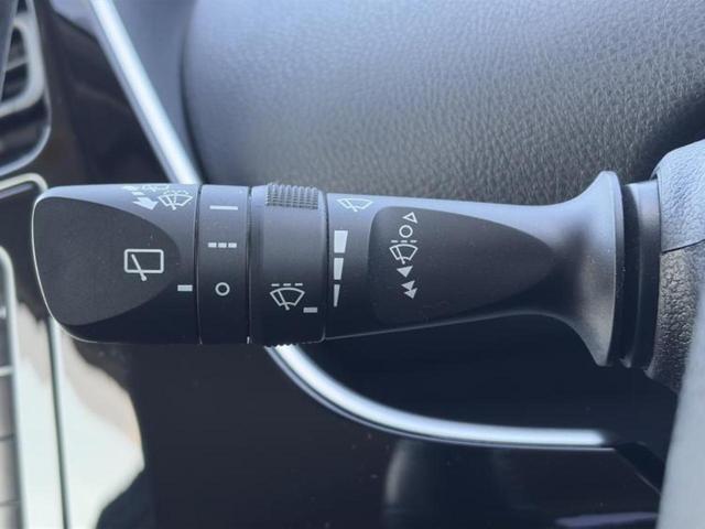 プリウス Sツーリングセレクション 新品タイヤ/保証書/社外 メモリーナビ/トヨタセーフティセンス/シートヒーター 前席/車線逸脱防止支援システム/シート 合皮/ドライブレコーダー 社外/ヘッドランプ LED/Bluetooth接続(16枚目)