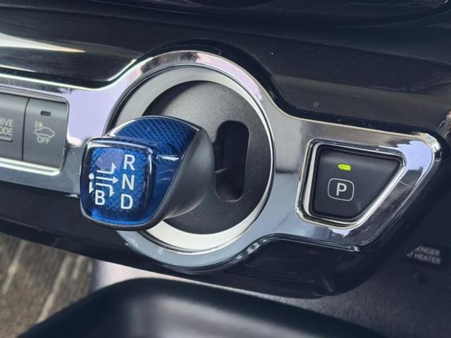 プリウス Sツーリングセレクション 新品タイヤ/保証書/社外 メモリーナビ/トヨタセーフティセンス/シートヒーター 前席/車線逸脱防止支援システム/シート 合皮/ドライブレコーダー 社外/ヘッドランプ LED/Bluetooth接続(17枚目)