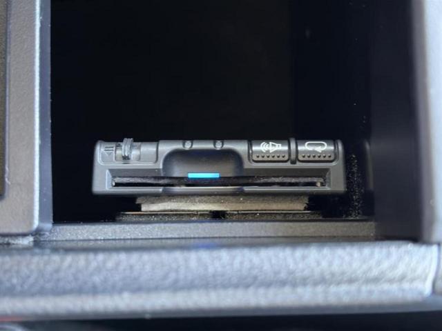 プリウス Sツーリングセレクション 新品タイヤ/保証書/社外 メモリーナビ/トヨタセーフティセンス/シートヒーター 前席/車線逸脱防止支援システム/シート 合皮/ドライブレコーダー 社外/ヘッドランプ LED/Bluetooth接続(18枚目)